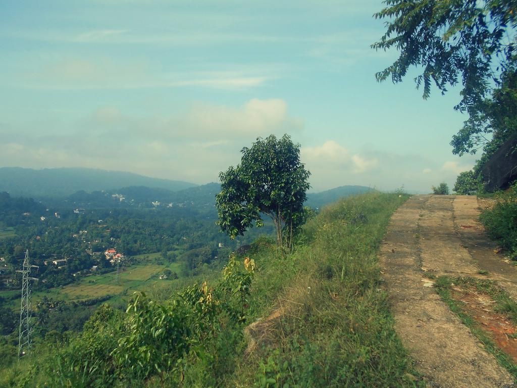 Sapphire Holiday Resort Ratnapura Zewnętrze zdjęcie
