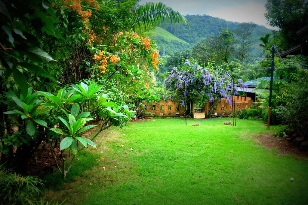 Sapphire Holiday Resort Ratnapura Zewnętrze zdjęcie