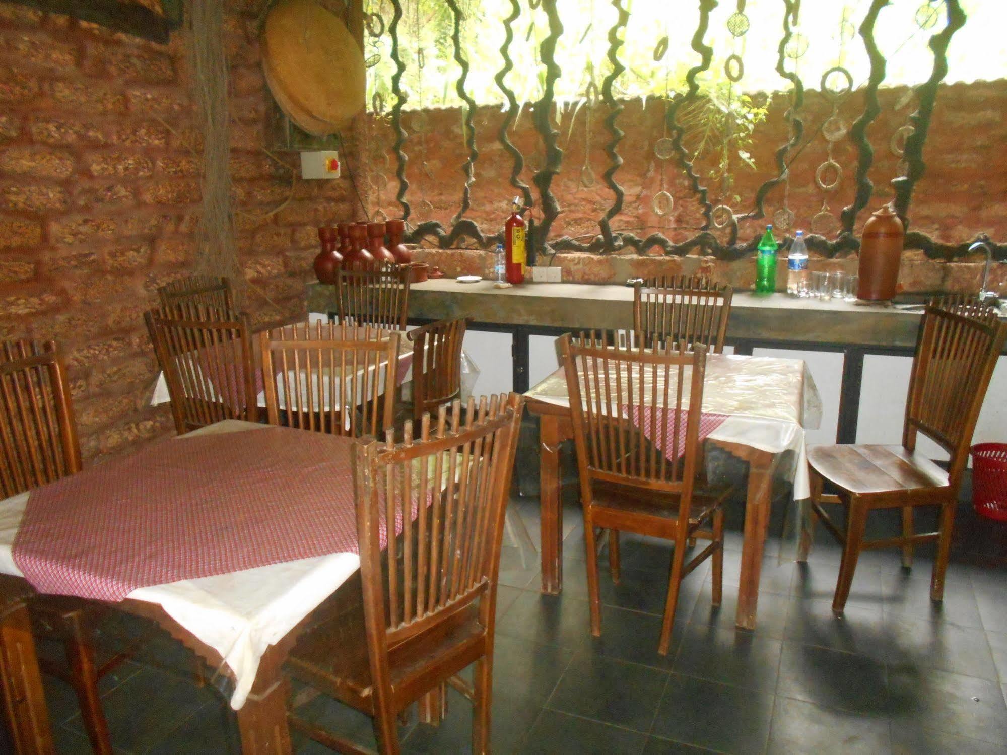 Sapphire Holiday Resort Ratnapura Zewnętrze zdjęcie