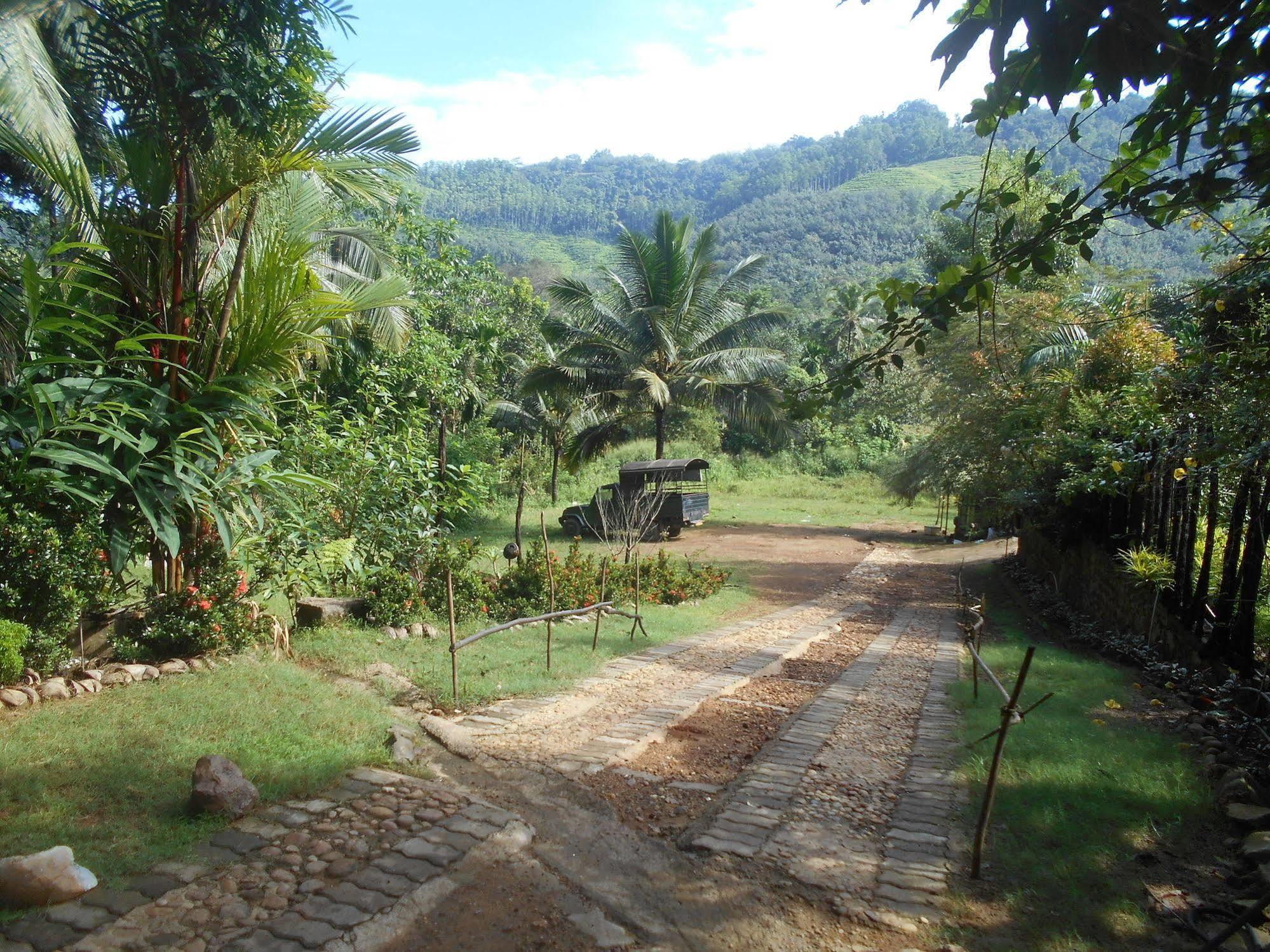 Sapphire Holiday Resort Ratnapura Zewnętrze zdjęcie