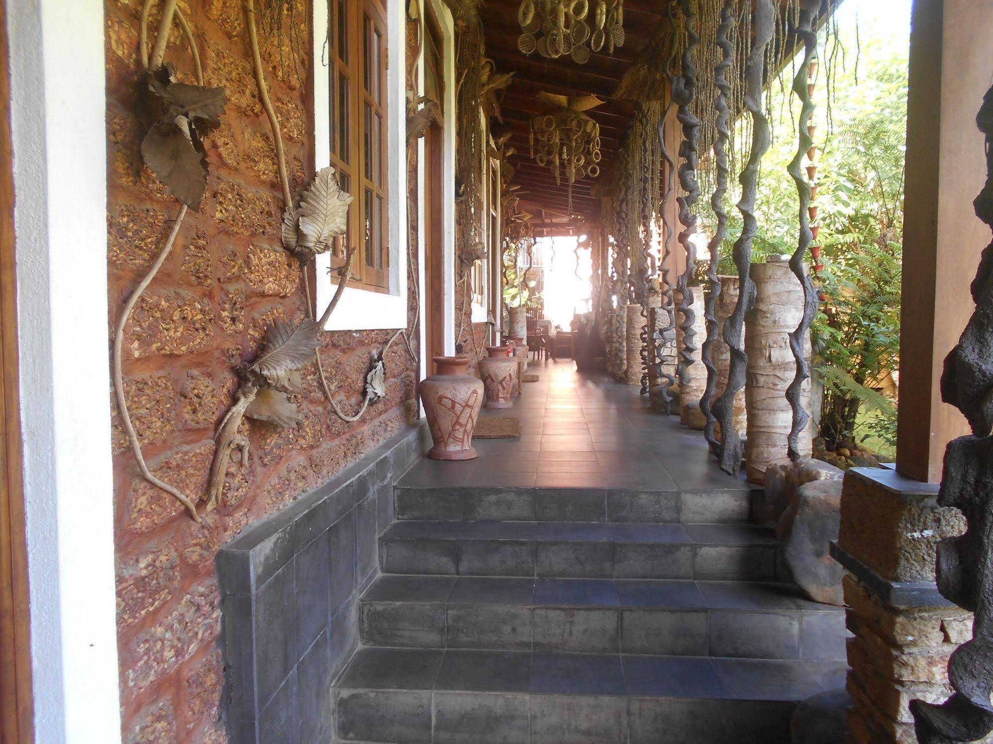Sapphire Holiday Resort Ratnapura Zewnętrze zdjęcie